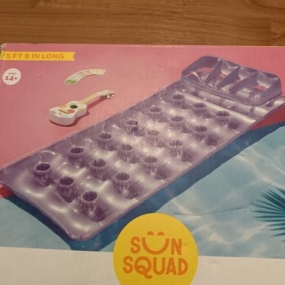 Sun Squad Inflatable Pocket Pool Lounge Built in Pillow & Cup Holders - Picture 4 of 9